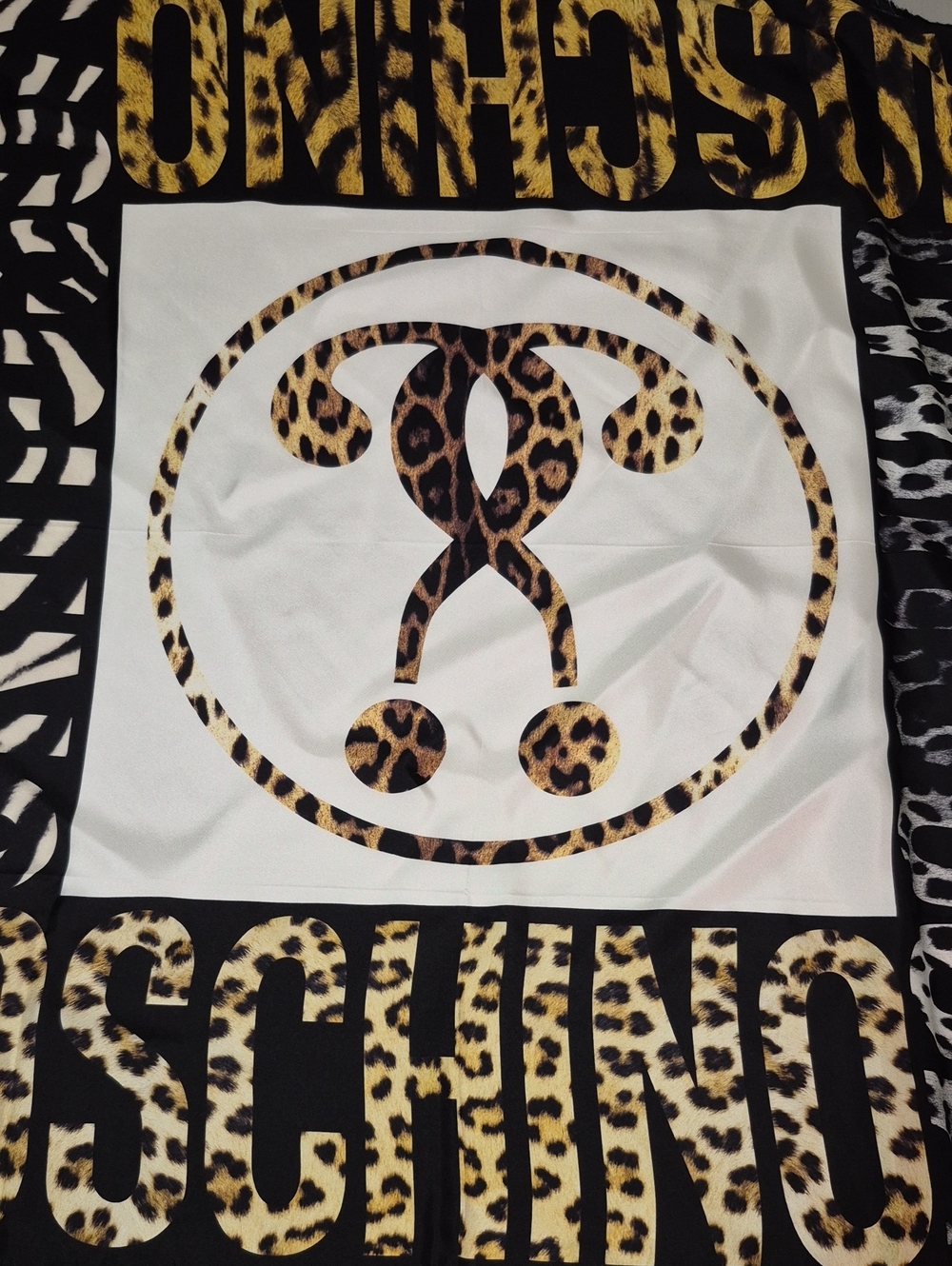 NWT Moschino Large Silk  White Black Leopard Print Scarf  Pristine